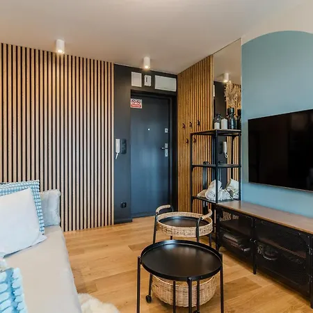Golden Seaside By Aparo - Plaza 200m, 2 Lazienki, 2 Sypialnie Oraz Salon, 3 Tv, Balkon, Lozeczko * Гданськ